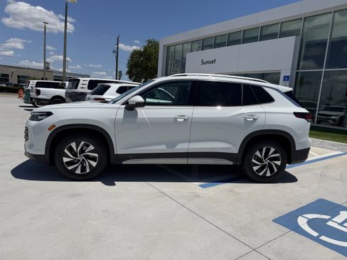 New 2026 Volkswagen Tiguan S FWD image 6