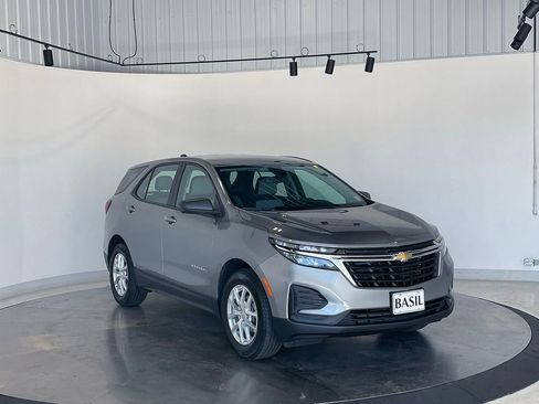 Used 2024 Chevrolet Equinox LS FWD image 39