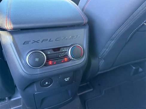 New 2025 Ford Explorer ST-Line w/ Premium Package image 18