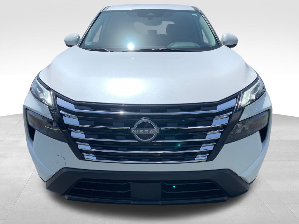 Certified 2025 Nissan Rogue SV FWD image 16