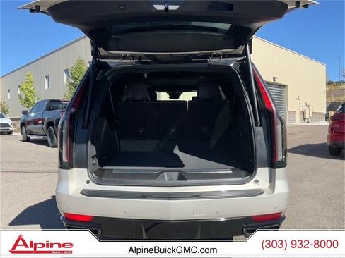 Used 2023 Cadillac Escalade ESV Sport Platinum image 18