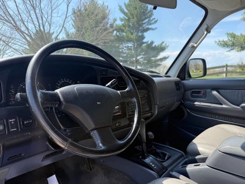 Used 1994 Toyota Land Cruiser image 29