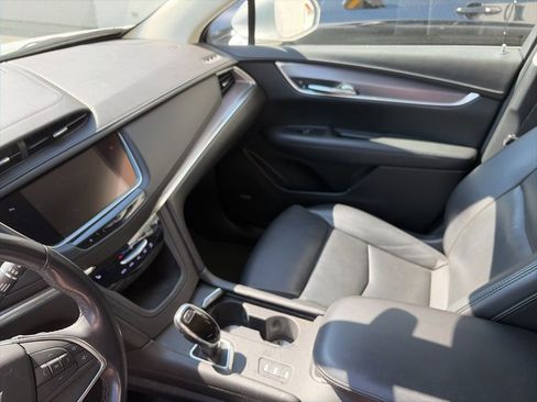 Used 2018 Cadillac XT5 Luxury AWD/4WD image 8