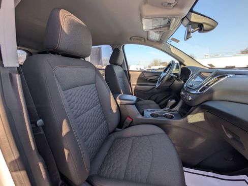 Used 2021 Chevrolet Equinox LT image 39