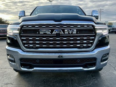 Used 2025 RAM 1500 Limited w/ Trailer Tow Group image 9