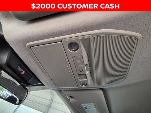 New 2026 Nissan Kicks SR FWD image 32