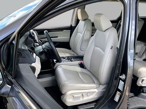 Certified 2025 Honda Odyssey EX-L image 8