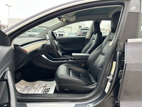 Used 2018 Tesla Model 3 Long Range image 11
