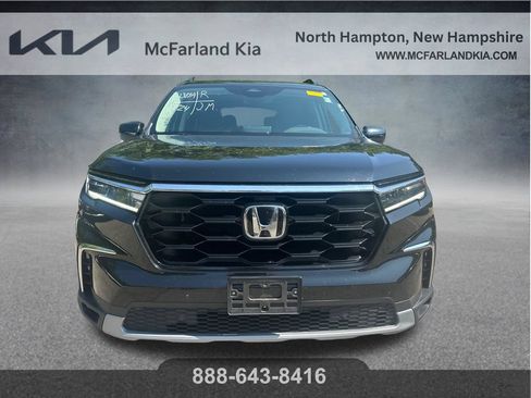 Used 2023 Honda Pilot Touring image 9