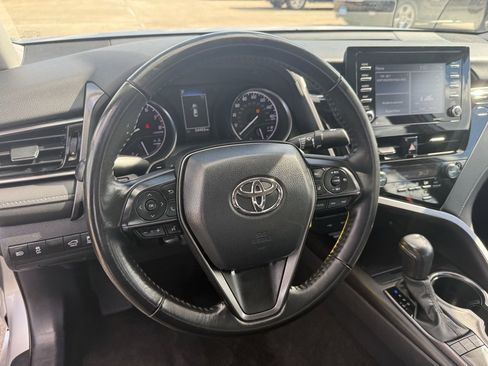 Used 2024 Toyota Camry SE image 25