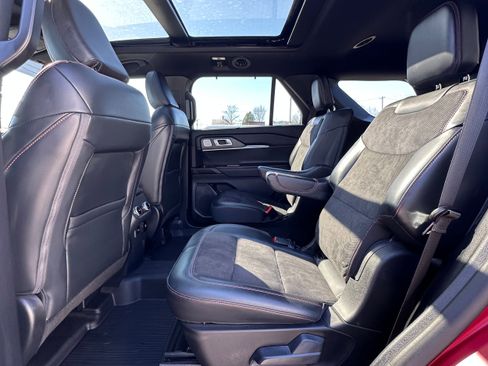Used 2025 Ford Explorer ST AWD/4WD image 22