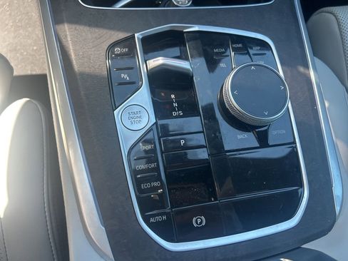 Used 2024 BMW X5 sDrive40i w/ Premium Package image 19