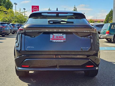 Used 2023 Nissan Ariya FWD image 6