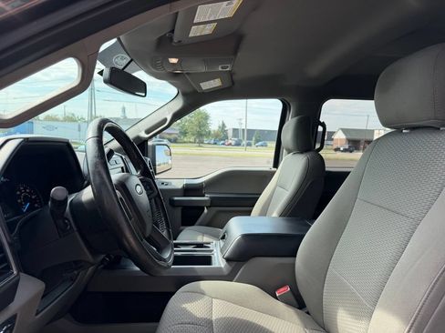 Used 2017 Ford F150 XLT w/ Equipment Group 302A Luxury AWD/4WD image 9
