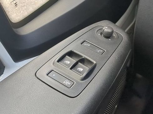 Used 2025 RAM ProMaster 2500 w/ Convenience Group FWD image 25