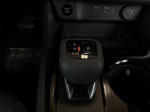 Used 2025 Nissan Rogue SV FWD image 24