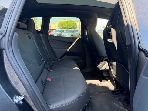 Used 2024 BMW iX xDrive50 w/ Sport Package AWD/4WD image 17
