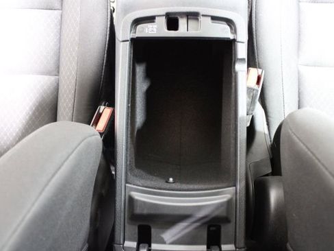 Used 2018 Jeep Grand Cherokee Laredo image 32