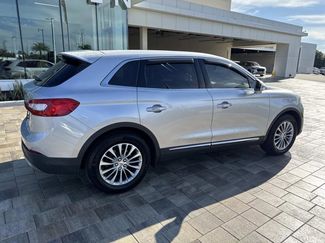 Used 2017 Lincoln MKX Select video 2