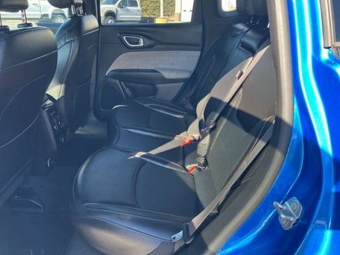 Used 2023 Jeep Compass Latitude image 17
