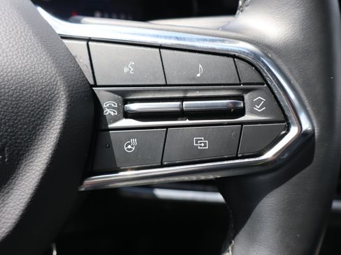 Used 2025 Chevrolet Equinox LT w/ Convenience Package II AWD/4WD image 16