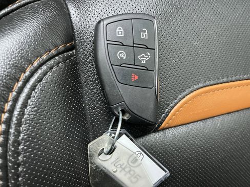 Certified 2024 GMC Sierra 2500 AT4 w/ Technology Package image 31