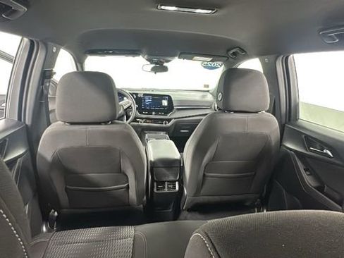 Used 2025 Chevrolet Equinox LT image 17