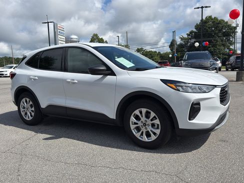 Used 2025 Ford Escape Active FWD image 3