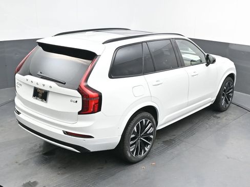 New 2026 Volvo XC90 B6 Ultra image 37