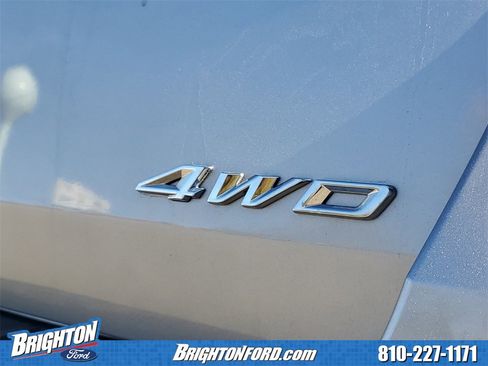 Used 2023 Ford Explorer XLT w/ Equipment Group 202A image 6