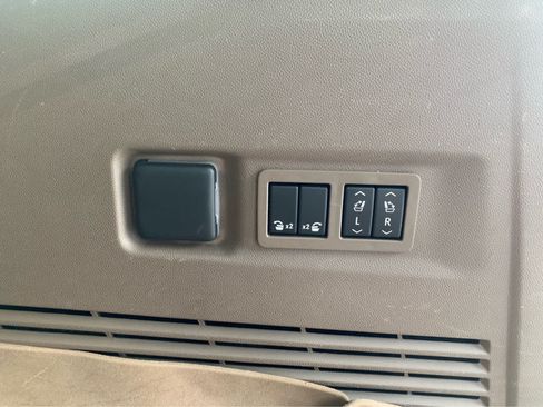 Used 2022 GMC Yukon XL Denali w/ Max Trailering Package AWD/4WD image 7