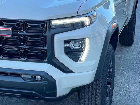 New 2026 GMC Canyon Elevation w/ Convenience Package image 9