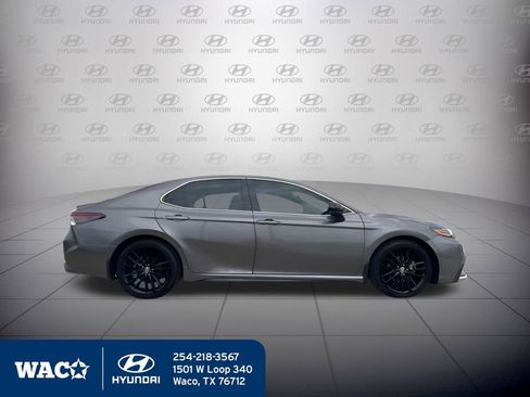 Used 2021 Toyota Camry XSE image 18