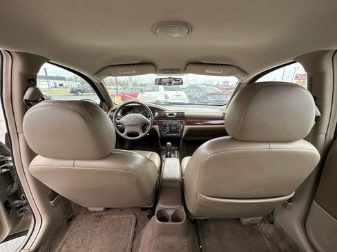 Used 2002 Chrysler Sebring LXi image 15
