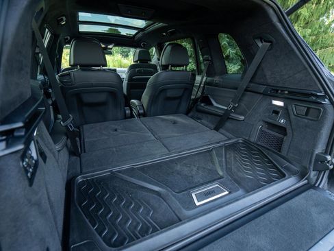 Used 2023 BMW X7 M60i image 32