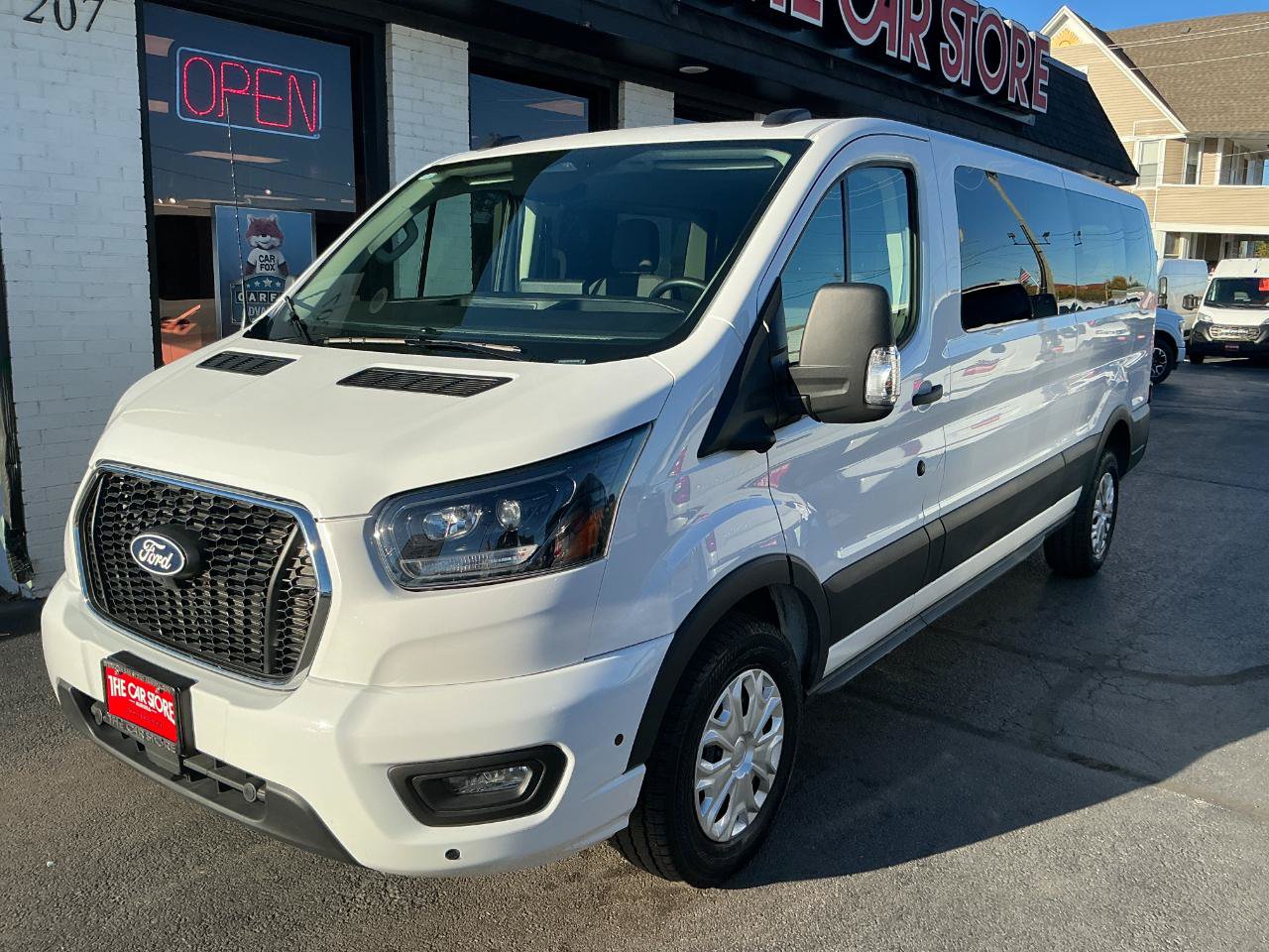 Used 2026 Ford Transit 350 XLT RWD image 2