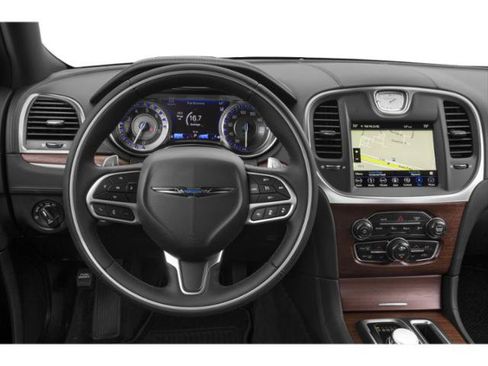 Used 2018 Chrysler 300 C w/ Safetytec Plus Group RWD image 10