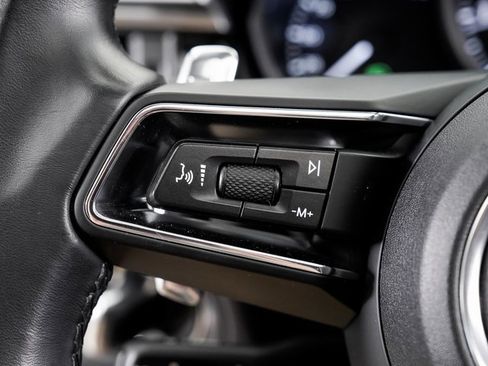 Used 2024 Porsche Macan image 14