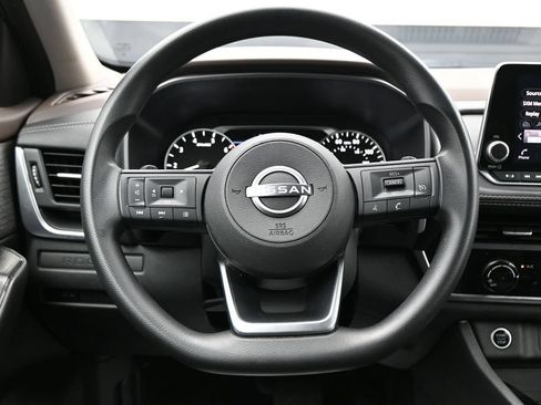 Used 2023 Nissan Rogue S AWD/4WD image 14