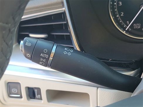 Used 2023 Cadillac XT5 Premium Luxury image 21