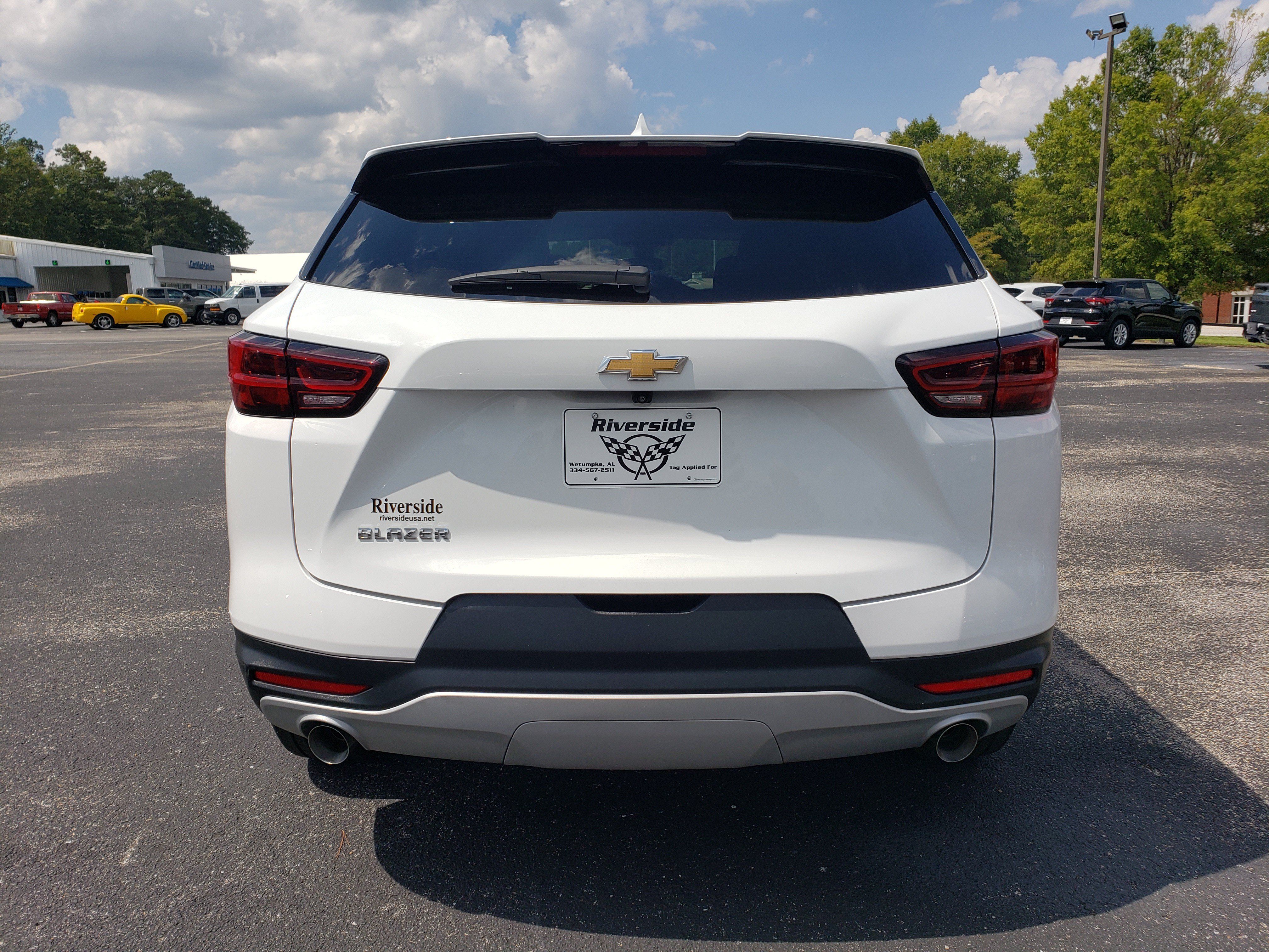 Used 2025 Chevrolet Blazer LT FWD image 8