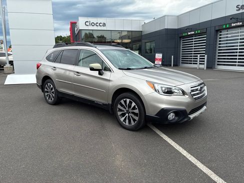 Used 2016 Subaru Outback 2.5i Limited AWD/4WD image 6