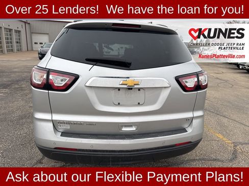 Used 2017 Chevrolet Traverse LT image 4