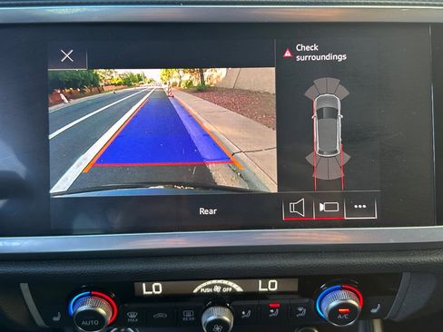 Used 2022 Audi Q3 2.0T Premium w/ Convenience Package image 29