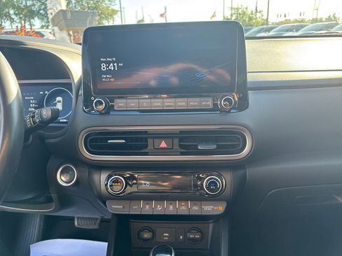 Used 2022 Hyundai Kona Limited FWD image 19