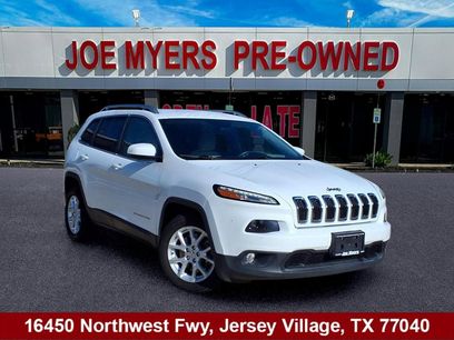Used 2017 Jeep Cherokee Latitude w/ Comfort/Convenience Group