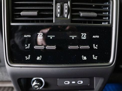 New 2026 Porsche Cayenne S image 38