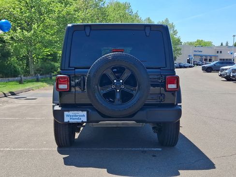 Used 2023 Jeep Wrangler Unlimited Sport AWD/4WD image 6