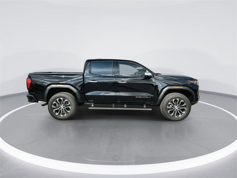 New 2026 GMC Canyon Denali image 9