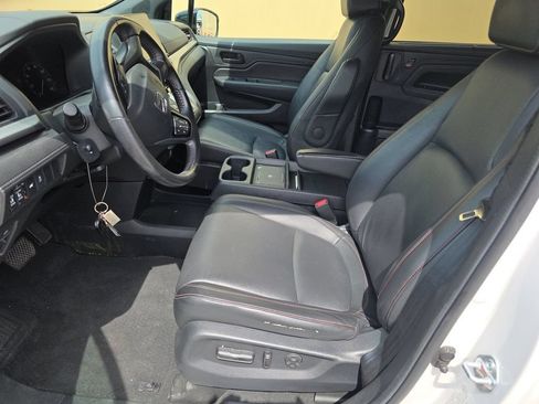 Used 2025 Honda Odyssey Sport-L image 3